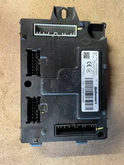 Módulo BCM Renault Dacia OEM 284B12939R