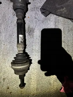 Fram höger drivaxel Audi A6 C5 4B0407272AP