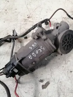 Ohjauspumppu OEM 3Q0909144K Skoda Octavialle