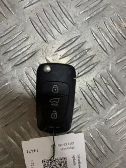 Llave o tarjeta Hyundai i30 OEM FBZ14471 - Usado