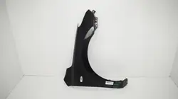 Oikea etulokasuoja OEM 360184857 Hyundai i30 07-10