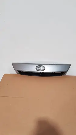 Suzuki Liana etu tuuletusritilä OEM 7211254G00