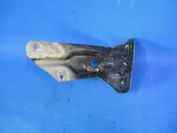 Support de garde-boue gauche VW Golf V