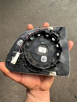 Tesla Y Spiegel-Einsatz OEM 925-3137-001N Rechts