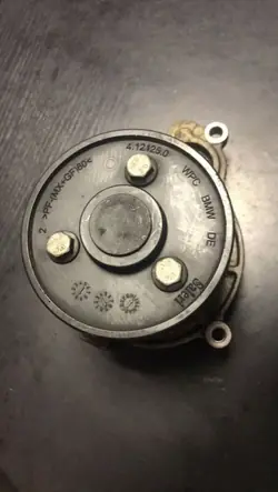 Pompe à eau OEM 4121250 pour BMW 2.0L Essence