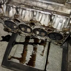 Käytetty Sylinterikansi 2.0B OEM 06B103373AM
