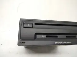 SD-kortinlukija OEM 5E0035874A Skoda Octavia III:lle