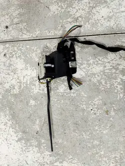 Polttoainelukon moottori OEM 98588003 BMW 3 E90