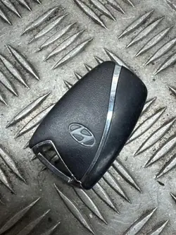 Llave Hyundai IONIQ OEM 95440G2100 - Usada