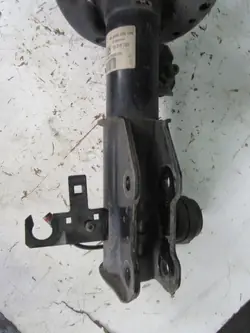 Etupuskuri Opel Insignia OEM 13319739