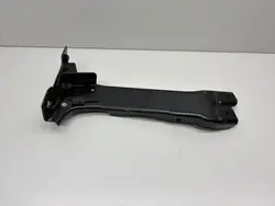 Suporte para para-lama dianteiro esquerdo OEM 8Y0821131 Audi A3 8Y