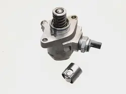 Pompe à injection OEM 04E127026AA pour Skoda Fabia III
