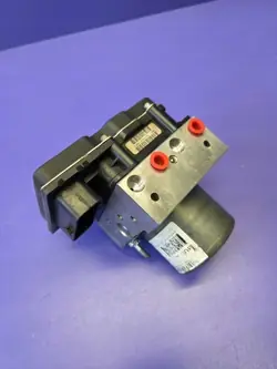 ABS-pumppu OEM 51880816 Fiat 500:lle - Käytetty