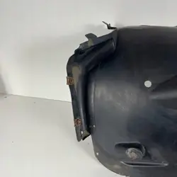 Oikea etupyörän kaari Mercedes E-luokka W211 OE A2116901430