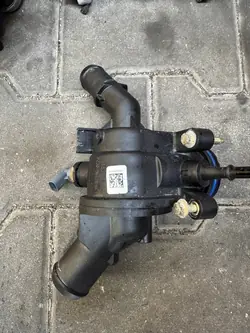 Carcasa de termostato Ford Transit Custom 2023 MK2 PZ3Q9K478AC