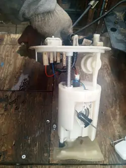 Bomba de Combustível Fiat Albea 1.4 B 8V 517495990