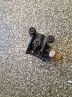 Land Rover Luchtveringmodule OEM RVH000046