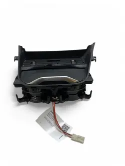 BMW X4 F26 Voorste bekerhouder OEM 9301722