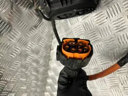 Prise de charge OEM 296950757R pour Renault Megane V