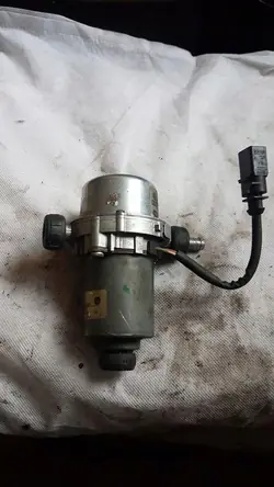 Pompe à vide Audi Q7 4L 2007 OEM 8E0927317B