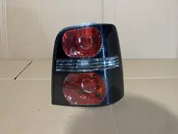 VW TOURAN 1T0 Höger Bakljus Svart 1T0945095P