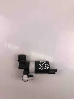 Vattenpump Renault Laguna III 2009 8200031805