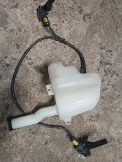 Spolarbehållare OEM 1S7113K163AF för Ford Mondeo MK3