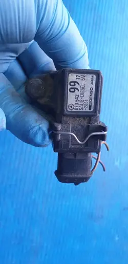Mercedes W202 MAP Pressure Sensor A0105429917