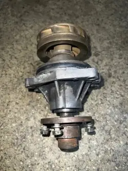 Pompe à eau BMW 5 E39 525tds OEM 11510032679
