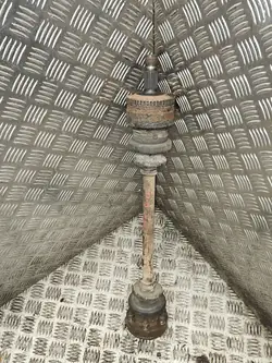 Bakaxel höger sida Mercedes-Benz CLK A208 A2023508410