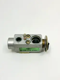 Vanne d'expansion Mercedes-Benz A 140 830 04 84