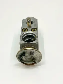 Válvula de expansión Mercedes-Benz A 140 830 04 84