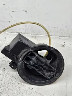 Bränslefyllningstapp OEM 6W8327938A Bak Jaguar XK/XKR