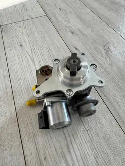 Pompe à carburant OEM 981993848000c Peugeot 1.6