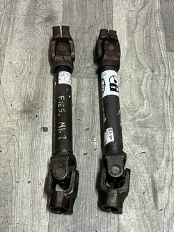 KRZYŻAK WAŁEK KOLUMNY KIEROWNICZEJ FORD FIESTA MK7 08-17R