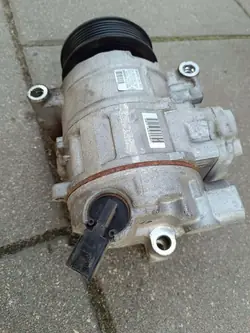 Compresseur de Climatisation AUDI A4 B8 A5 T8