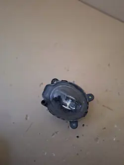 Farol de neblina esquerdo Seat Leon IV Tarraco Polo