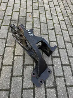 Left Bracket Front Suspension Mount Ford F-Max Cargo