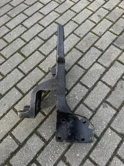 Suporte Esquerdo Montagem Suspensão Dianteira Ford F-Max Cargo