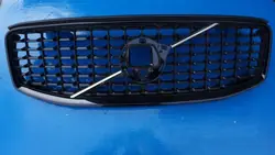 Grille Volvo XC60 II OEM 32133812 - Style R-Design