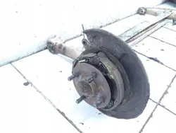 Poutre arrière Toyota ARA283581 pour Corolla Verso 2002