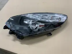 PHARE RENAULT SCENIC III VALEO 043972