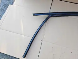 OEM 8W0837431 Framdörr vänster tätning för Audi A4 8W B9