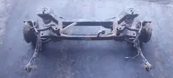 OEM KOMPLETNE ZAWIESZENIE BELKA SANKI TYŁ FORD FOCUS MK1 KOMBI