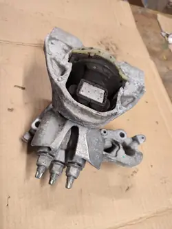 Engine Mount Right Ford Transit Tourneo Courier 2015 - OEM