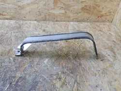Soporte de tanque Isuzu D-Max usado OEM BTU1890
