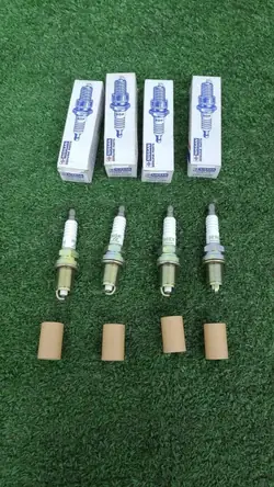 Vela de Ignição Nissan OE 2240153J06 Usada