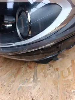 Faros izquierdo Mercedes W246 Clase B Bi Xenon JKMBIL