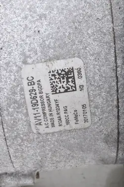 COMPRESSEUR CLIMATISATION FORD FIESTA MK7 1.6 Ti AV11-19D629-BC