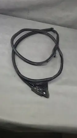 Joint de Porte Intérieur Droit Avant Audi Q8 OEM 4M8831708D